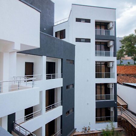 Cascadia Apartments Kigali Buitenkant foto