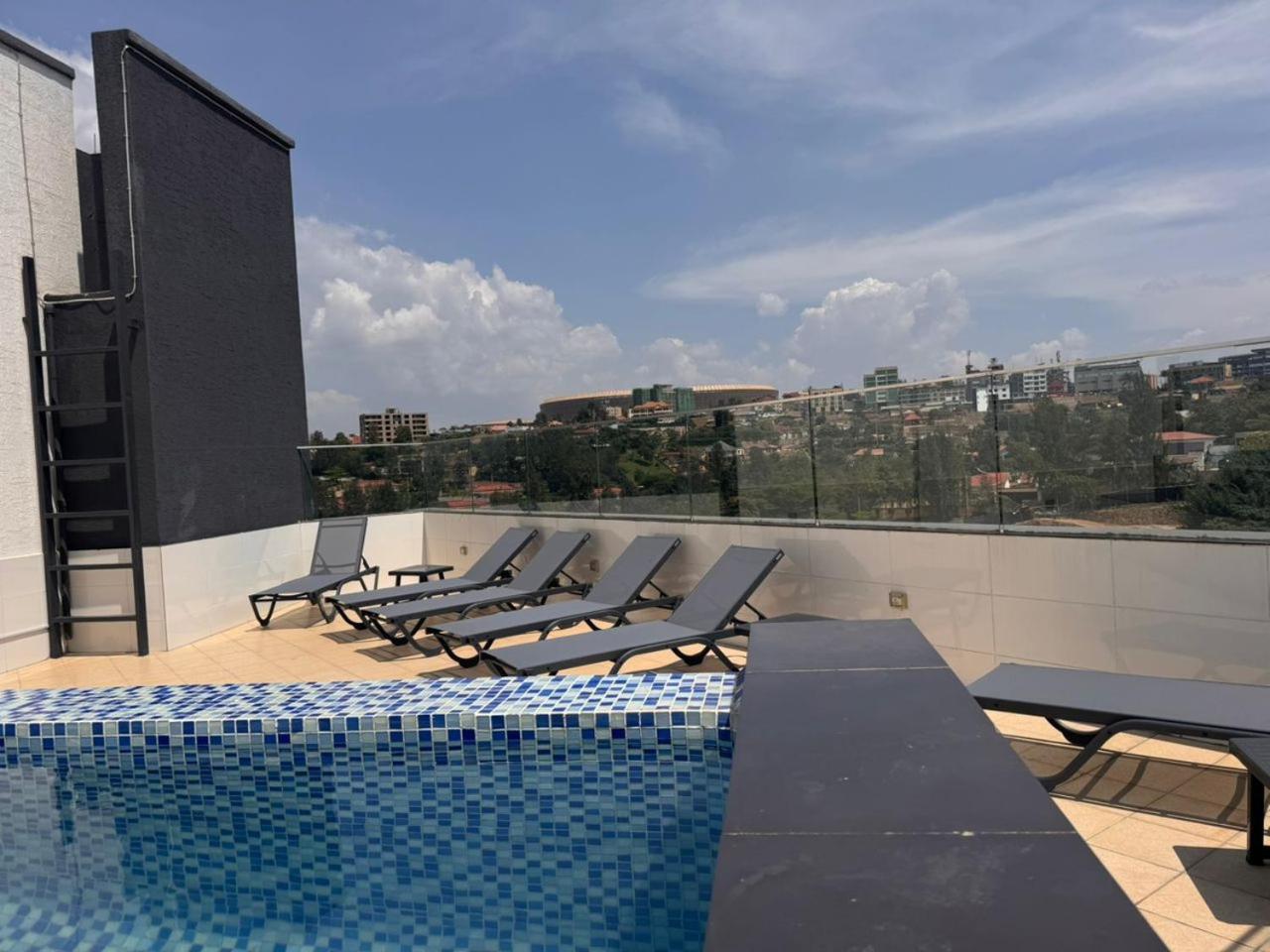 Cascadia Apartments Kigali Buitenkant foto