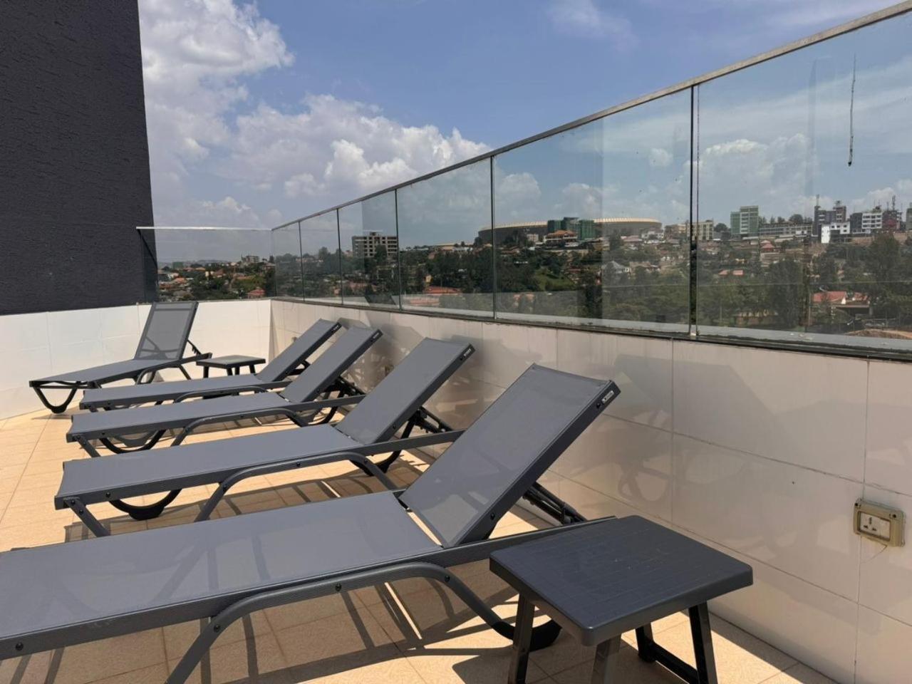 Cascadia Apartments Kigali Buitenkant foto