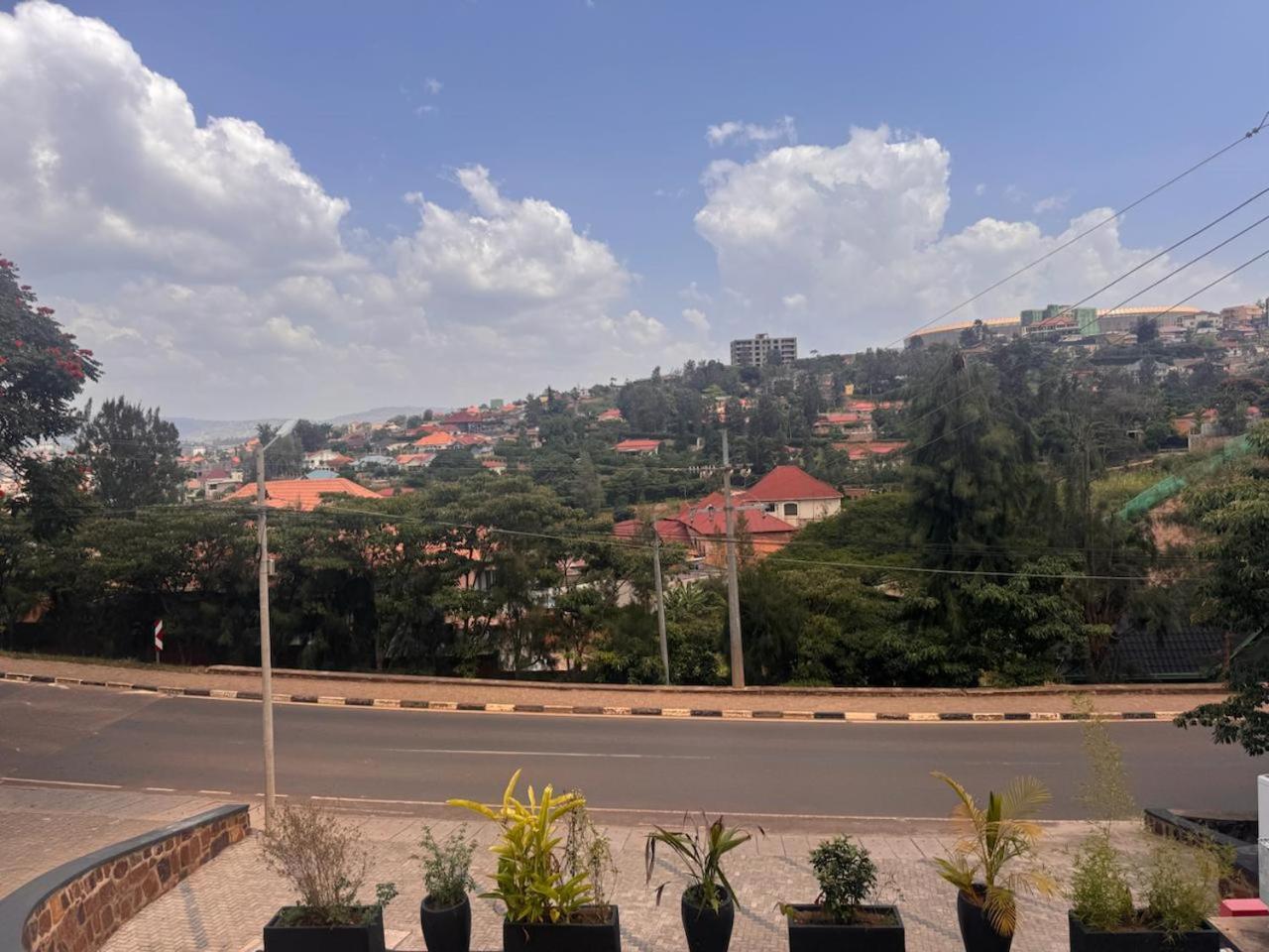 Cascadia Apartments Kigali Buitenkant foto