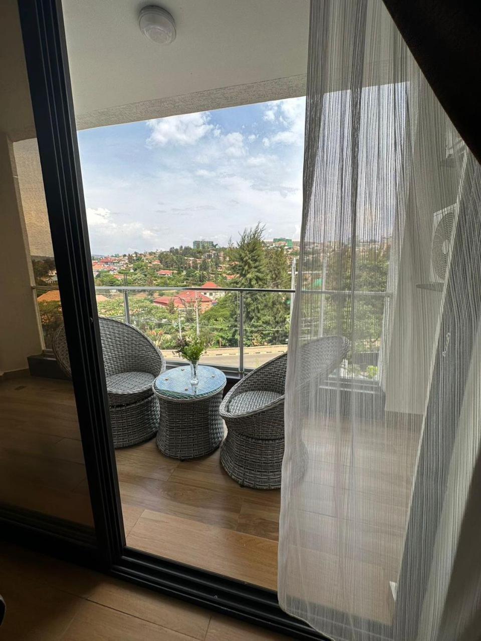 Cascadia Apartments Kigali Buitenkant foto