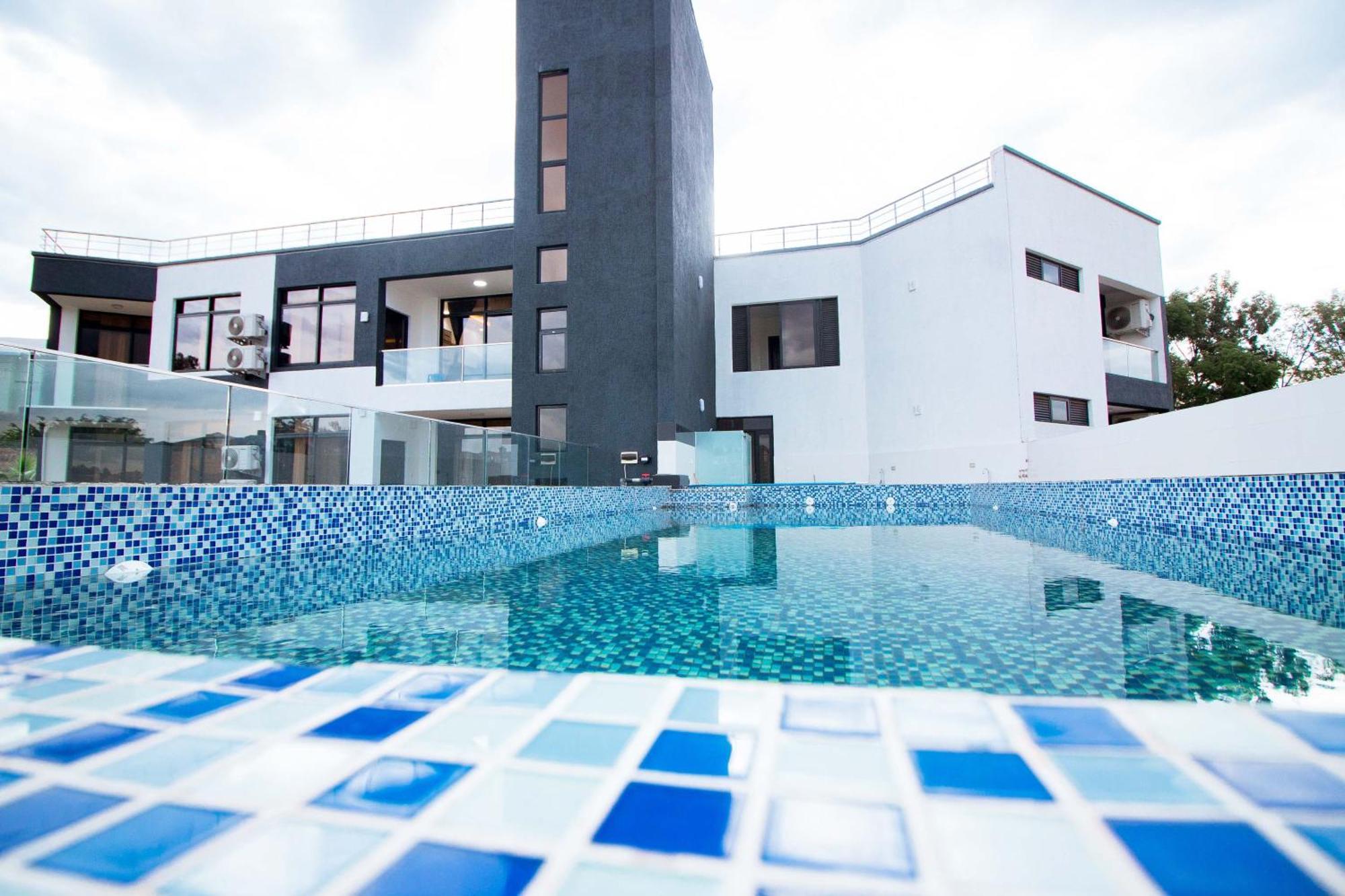 Cascadia Apartments Kigali Buitenkant foto