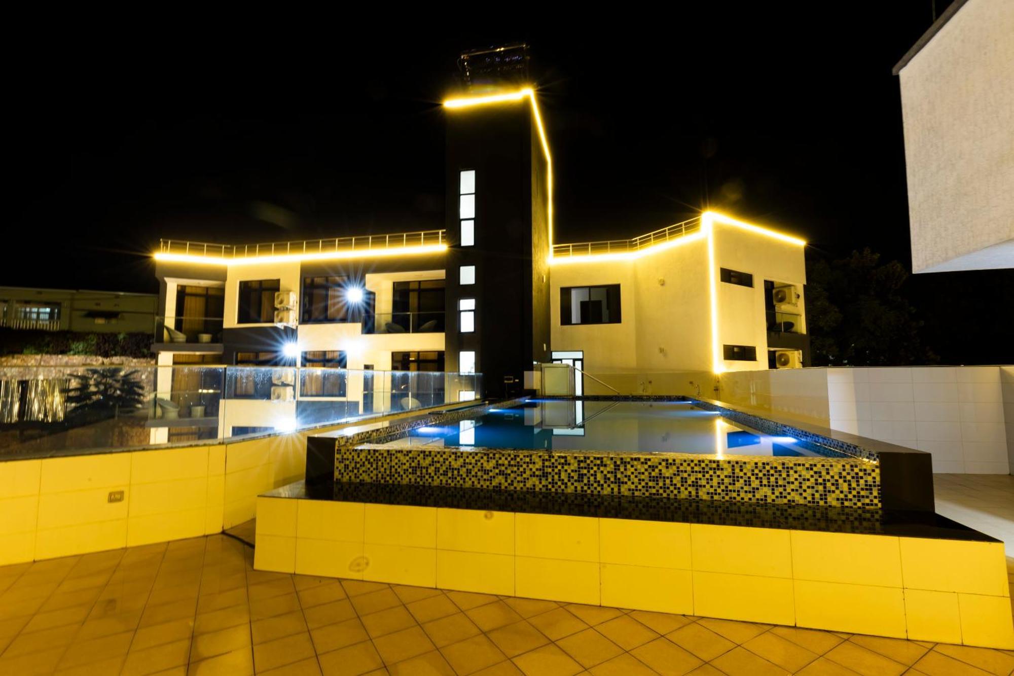 Cascadia Apartments Kigali Buitenkant foto
