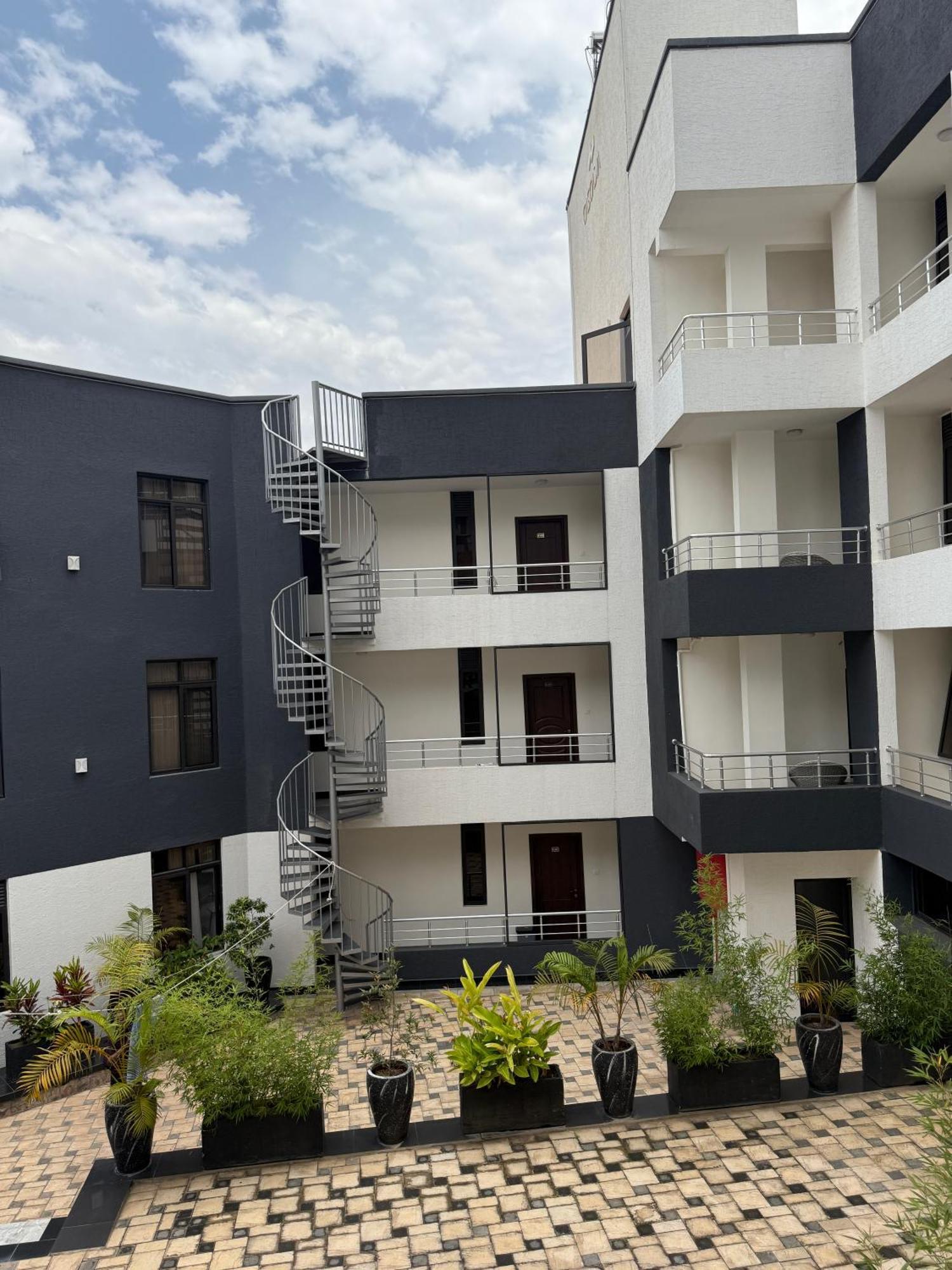 Cascadia Apartments Kigali Buitenkant foto