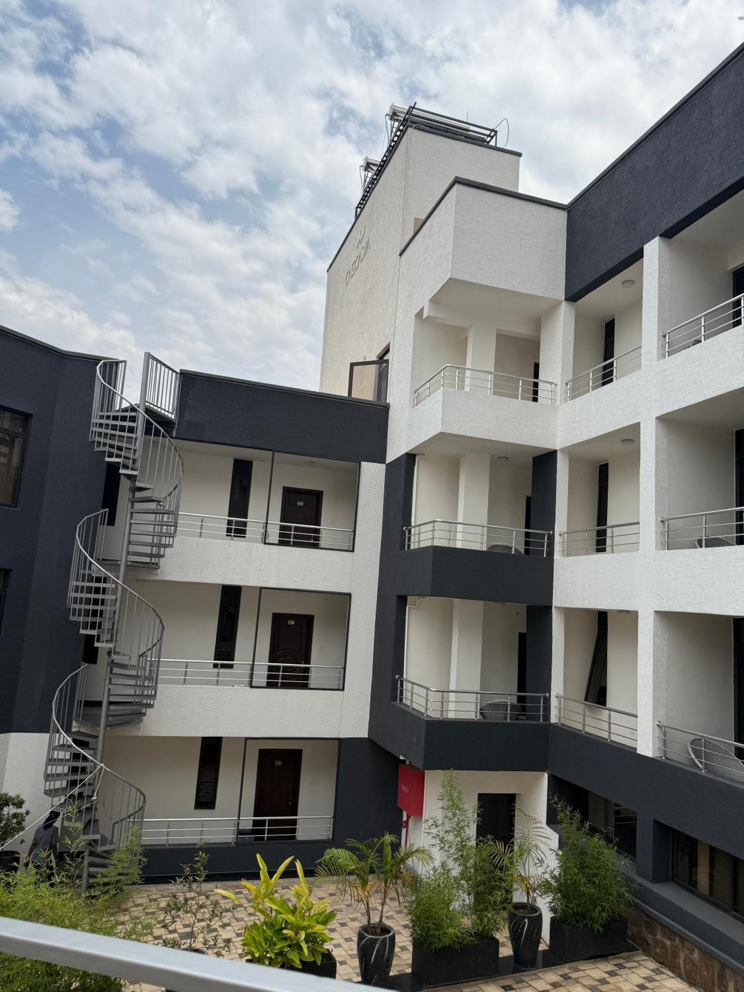 Cascadia Apartments Kigali Buitenkant foto