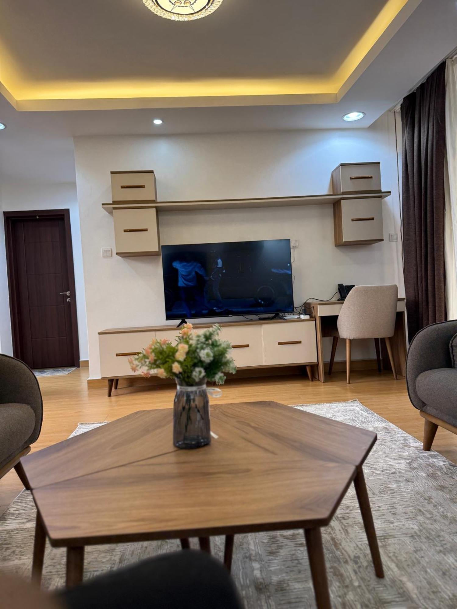 Cascadia Apartments Kigali Buitenkant foto